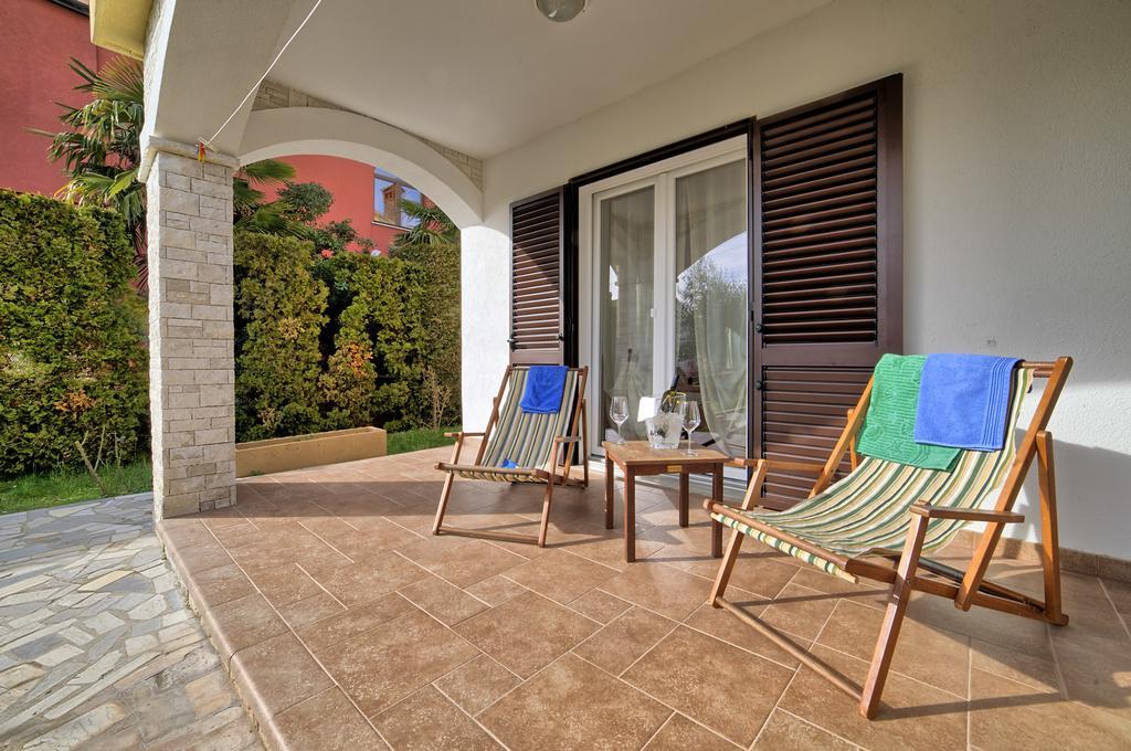 Apartments Mirella Novigrad Istria Esterno foto